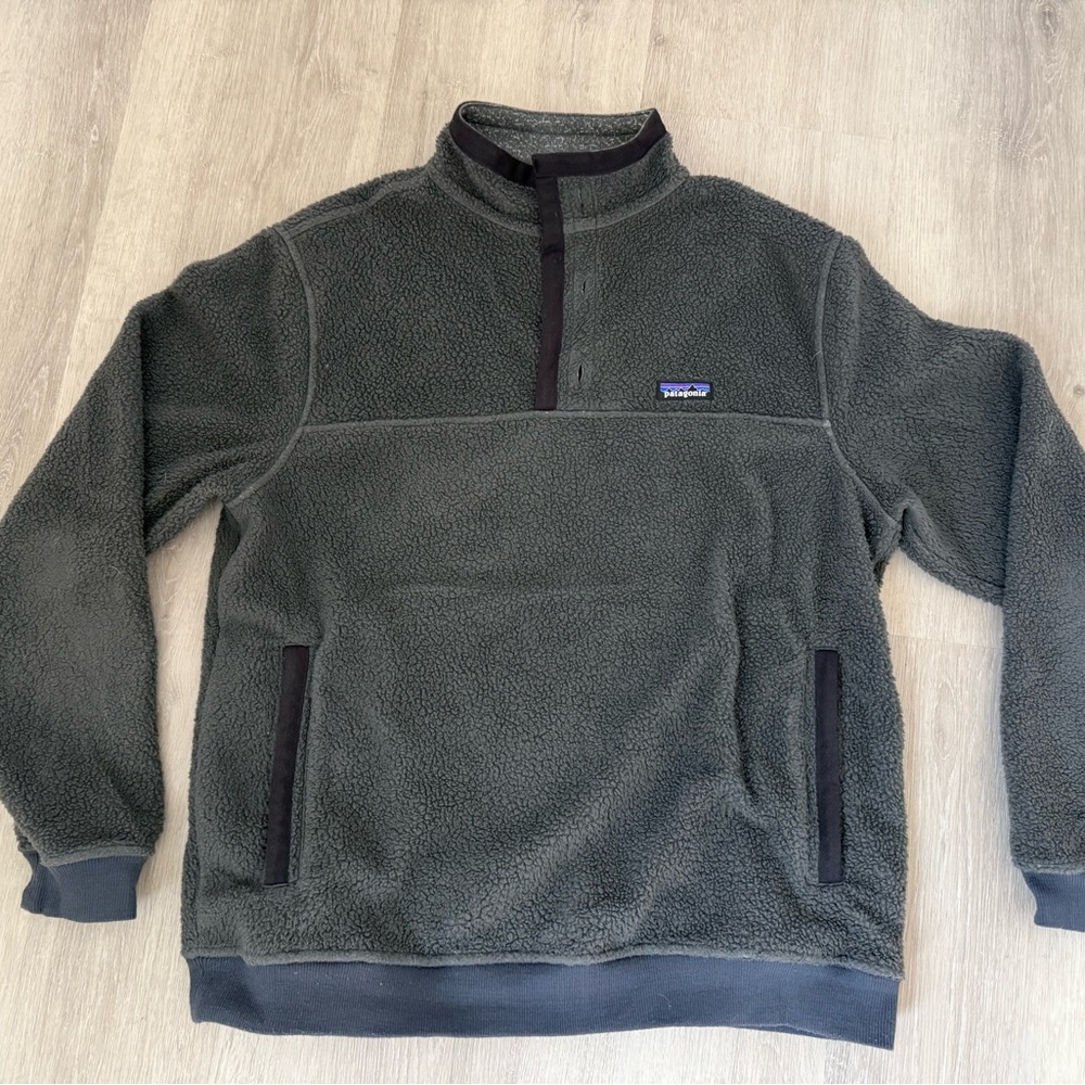 Patagonia Charcoal and Navy Fleece Jacket